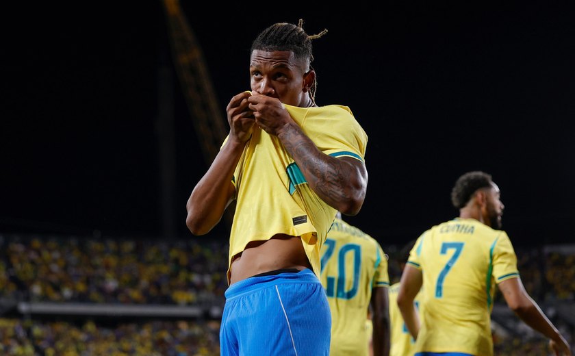 Brasil derrota Croácia em último jogo antes da convocação para a Copa