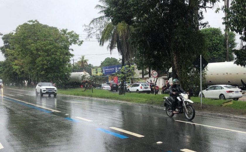 SMTT orienta sobre os cuidados ao transitar durante os dias de chuvas