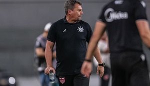 Estratégia de Fábio Matias faz CRB dominar o Vila Nova e conquistar vitória no Rei Pelé