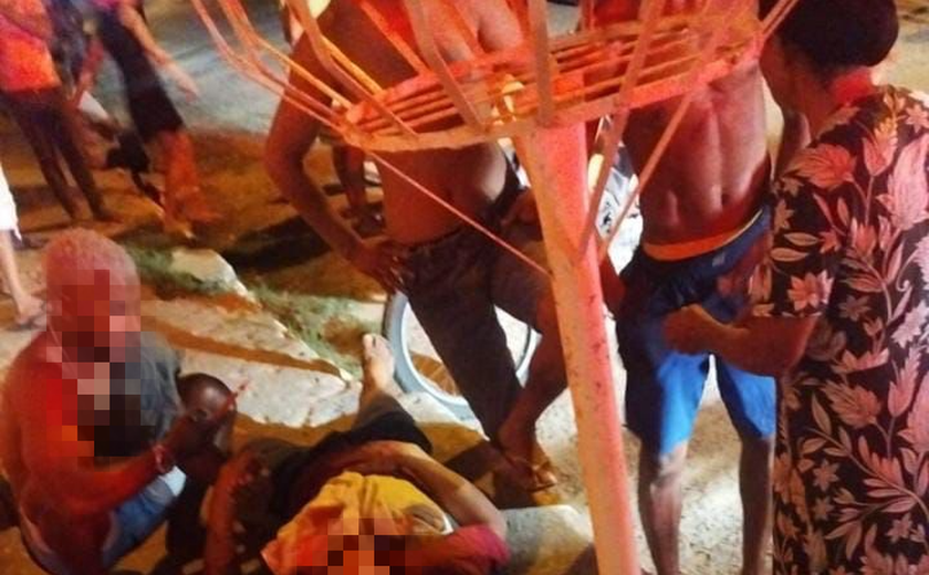 Suspeito de latrocínio é baleado por criminosos mascarados no Benedito Bentes