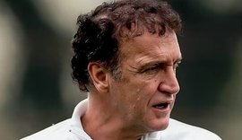 Santos anuncia a contratação do técnico Cuca