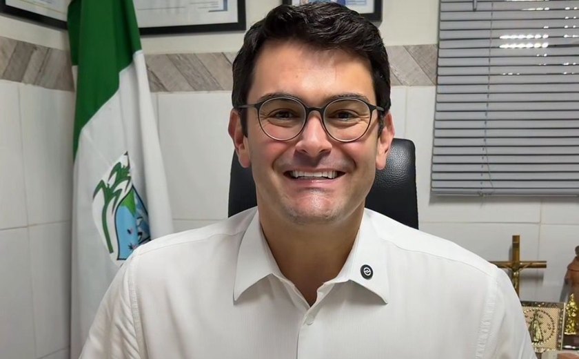 Educação em Destaque: André Almeida anuncia reajuste de 6% para o magistério de Mar Vermelho e supera piso nacional