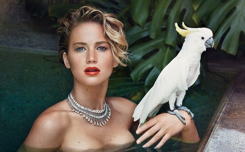 Jatinho com Jennifer Lawrence faz pouso de emergência; atriz sai ilesa