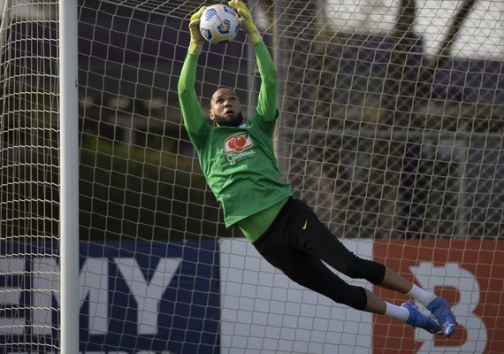 Goleiro Ederson é cortado da seleção e Tite chama Éverson, do Atlético-MG