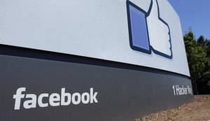 Facebook é multado por violação de dados de usuários no Reino Unido