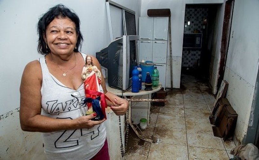 Famílias desalojadas em Pilar começam a voltar para casa