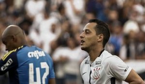 Corinthians vence por 2 a 0 e quebra invencibilidade do Palmeiras