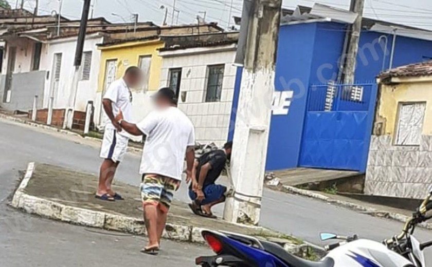 Homem é amarrado em poste de iluminação pública em São Miguel dos Campos