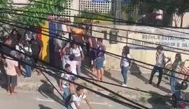 Estudante esfaqueia três colegas dentro de escola em Pernambuco