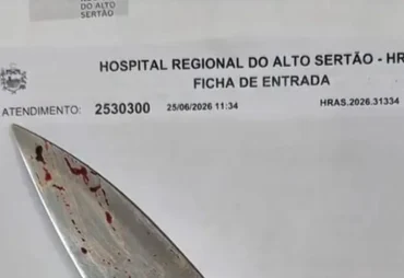 Briga entre vizinhos termina com mulher atingida por pedrada