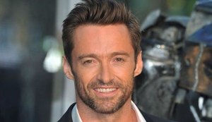 Ator Hugh Jackman posta vídeo em português após chegar a São Paulo