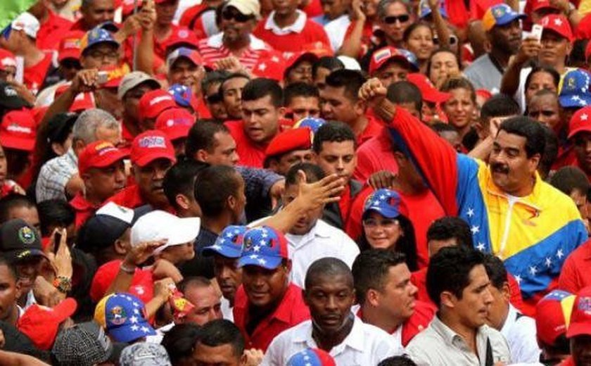 Venezuela: chavismo e oposição disputam as ruas de Caracas