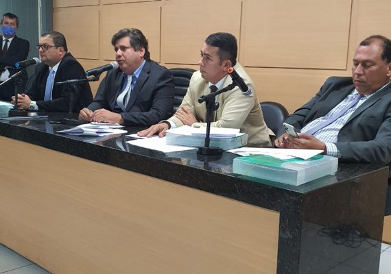 Apoiada em lei, Câmara de Arapiraca aprova R$ 43 mi para salário de servidor e hospitais