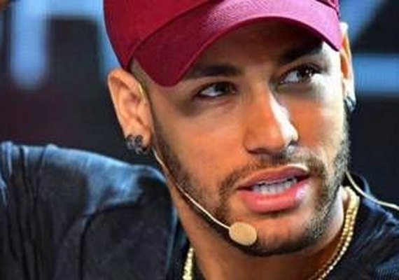 Jogador Neymar Jr. está contaminado com a covid-19, diz jornal francês