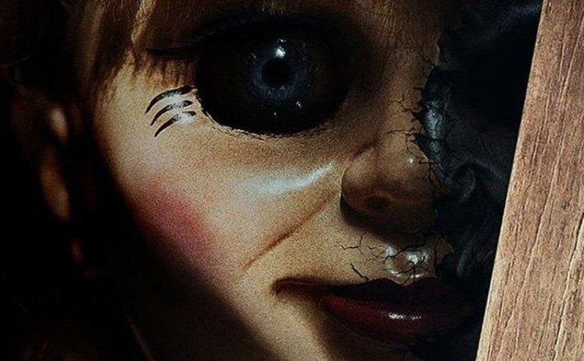 'Annabelle 3: De Volta para Casa': Boneca encurrala casal Warren em estrada deserta