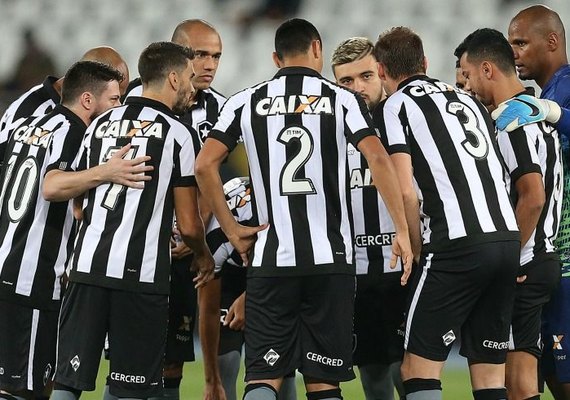 Jefferson volta a ser titular e Botafogo busca empate com o Galo no fim