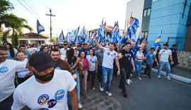 Lucas Barbosa é recebido por multidão em grande ato político em Feira Grande