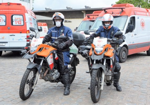 Homens trocam tiros na Feirinha do Tabuleiro; um morre e o outro fica ferido