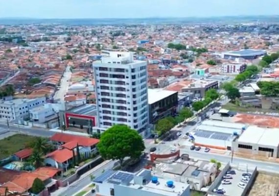 Homem tenta invadir casa da ex-mulher, que aciona polícia