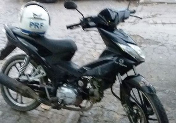 PRF prende homem por receptação e recupera veículo roubado na BR-104