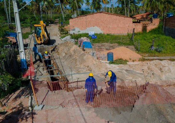 Projeto Estrutura Alagoas leva saneamento para municípios do Litoral Norte