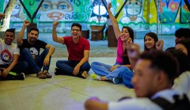 Gabi Gonçalves participa de encontro com jovens no Centro de Rio Largo