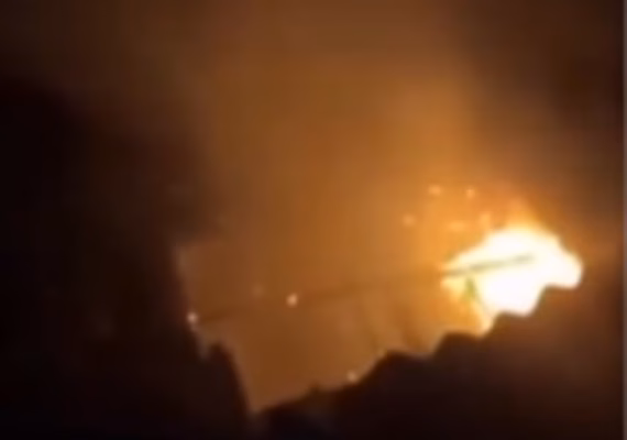 Incêndio atinge casa no centro de Joaquim Gomes e destrói parte do telhado