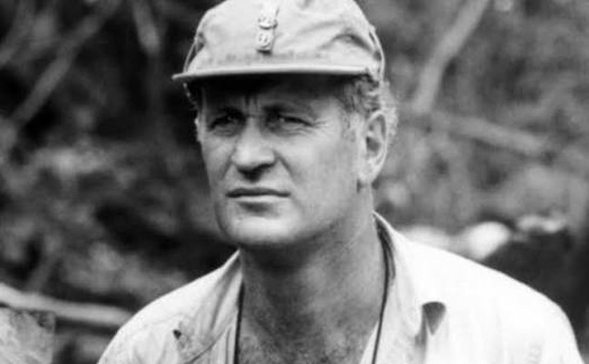 John Irvin, diretor de 'Hamburger Hill' e 'O Espião que Sabia Demais', morre aos 86 anos no Reino Unido
