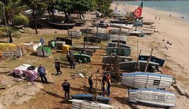 Convívio Social promove reordenamento de jangadas na orla da Ponta Verde