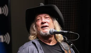 Morre John Anderson, ícone da música country, aos 71 anos