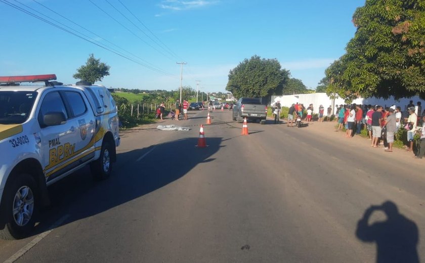 Motociclista morre após bater na traseira de moto que realizava conversão na AL-220