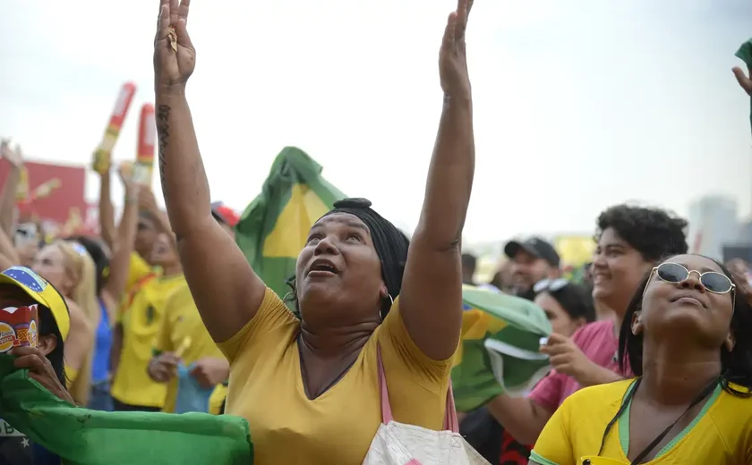PM reforça a segurança em pontos de concentração de torcedores no Rio