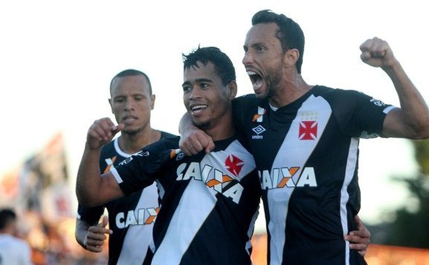 Vasco vence Nova Iguaçu e garante vaga na semifinal