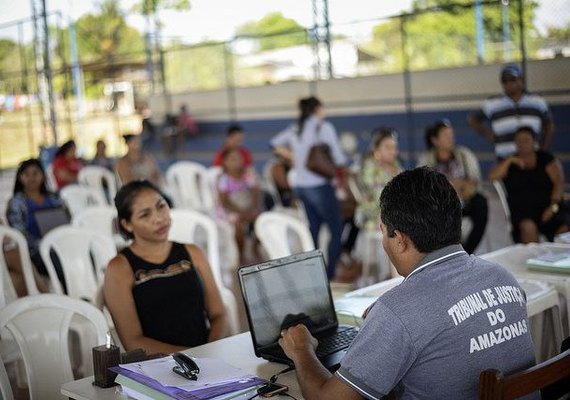 Justiça itinerante ajuda populações ribeirinhas isoladas da Amazônia