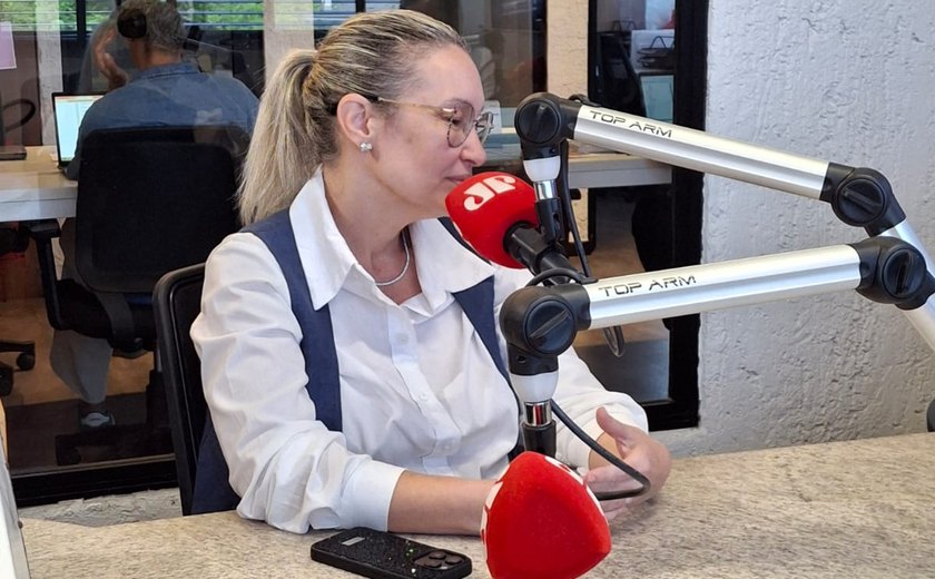 Cirurgiã Ana Carolina Pastl alerta para prevenção e diagnóstico precoce do câncer de boca durante o Maio Vermelho
