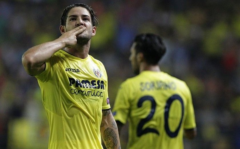 Após se recuperar de caxumba, Pato volta aos treinos no Villarreal