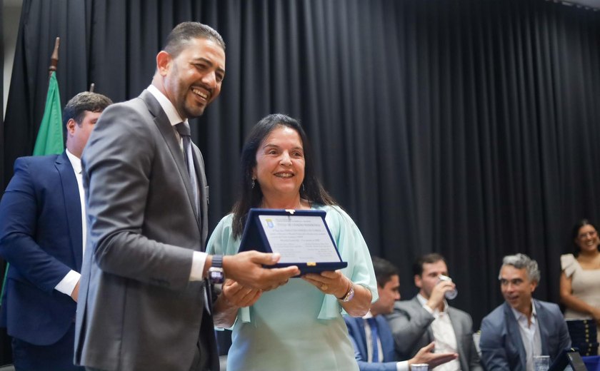 Deputada Fátima Canuto recebe Título de Cidadã Honorária de Marechal Deodoro