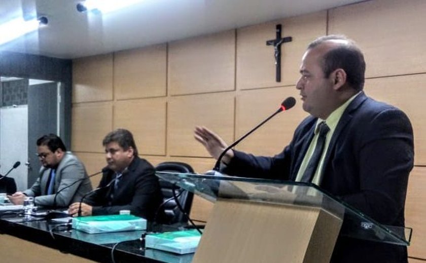 Câmara de Arapiraca realiza audiência pública sobre emissão de diplomas falsos