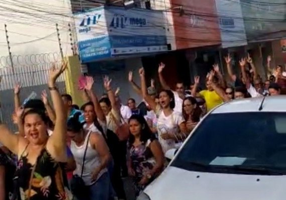 Agentes de saúde saem às ruas de Arapiraca para cobrar novo piso salarial