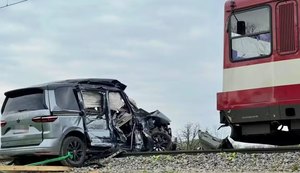 Ex-goleiro de Arsenal, Juventus e Liverpool morre após carro ser atingido por trem