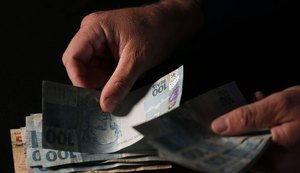 Brasileiros sacaram em abril R$ 482,8 milhões esquecidos em bancos