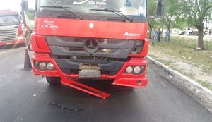 Motociclista de 54 anos morre após colidir com caminhão em Ouro Branco