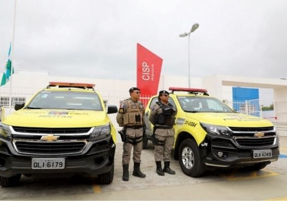 Militares prendem traficante em van de transporte alternativo
