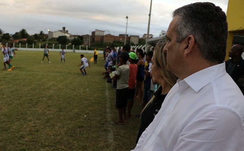 Projeto de Promotoria de Justiça cria escola de futebol para adolescentes
