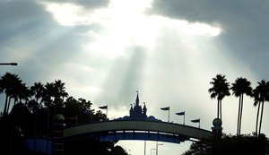 Complexo de parques da Disney fecha por 2 dias com chegada do furacão Irma