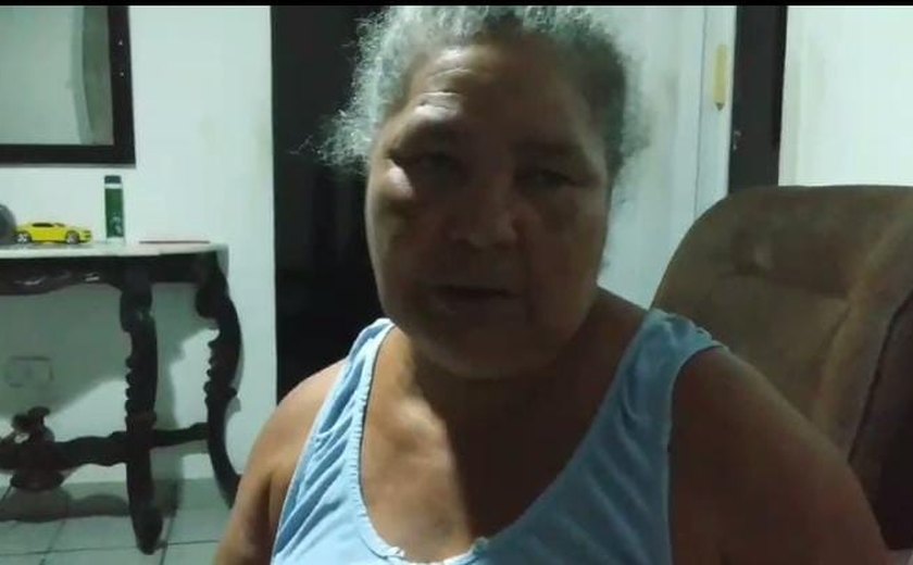 Vídeo: mulher de 55  anos busca por sua mãe em Colônia Leopoldina, no interior de Alagoas