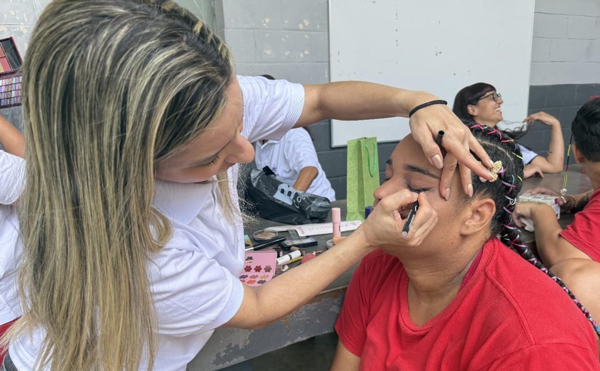 Semu realiza “Dia Delas” e leva cuidado e dignidade a mulheres do Presídio Santa Luzia