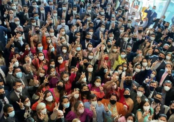 Advogados Vagner Paes e Natália Von Sohsten oficializam registro de chapa