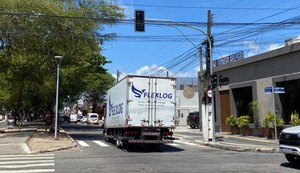 Novos semáforos na parte baixa começam a funcionar neste sábado (13)