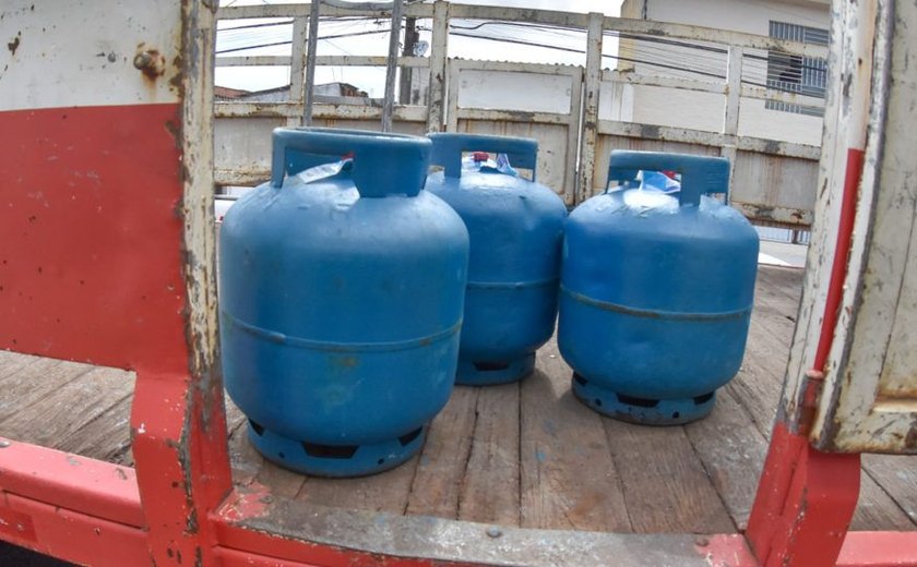 MP e Polícia Civil realizam operação contra venda irregular de gás